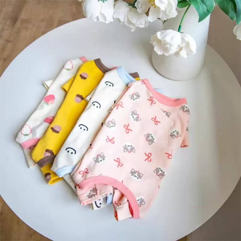 Four-legged pet clothing protecting the belly