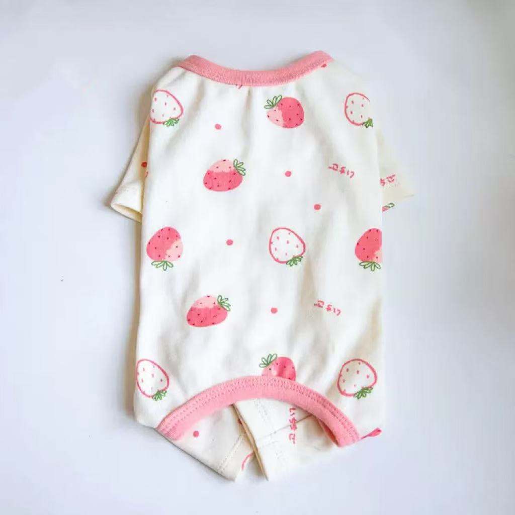 Four-legged pet clothing protecting the belly