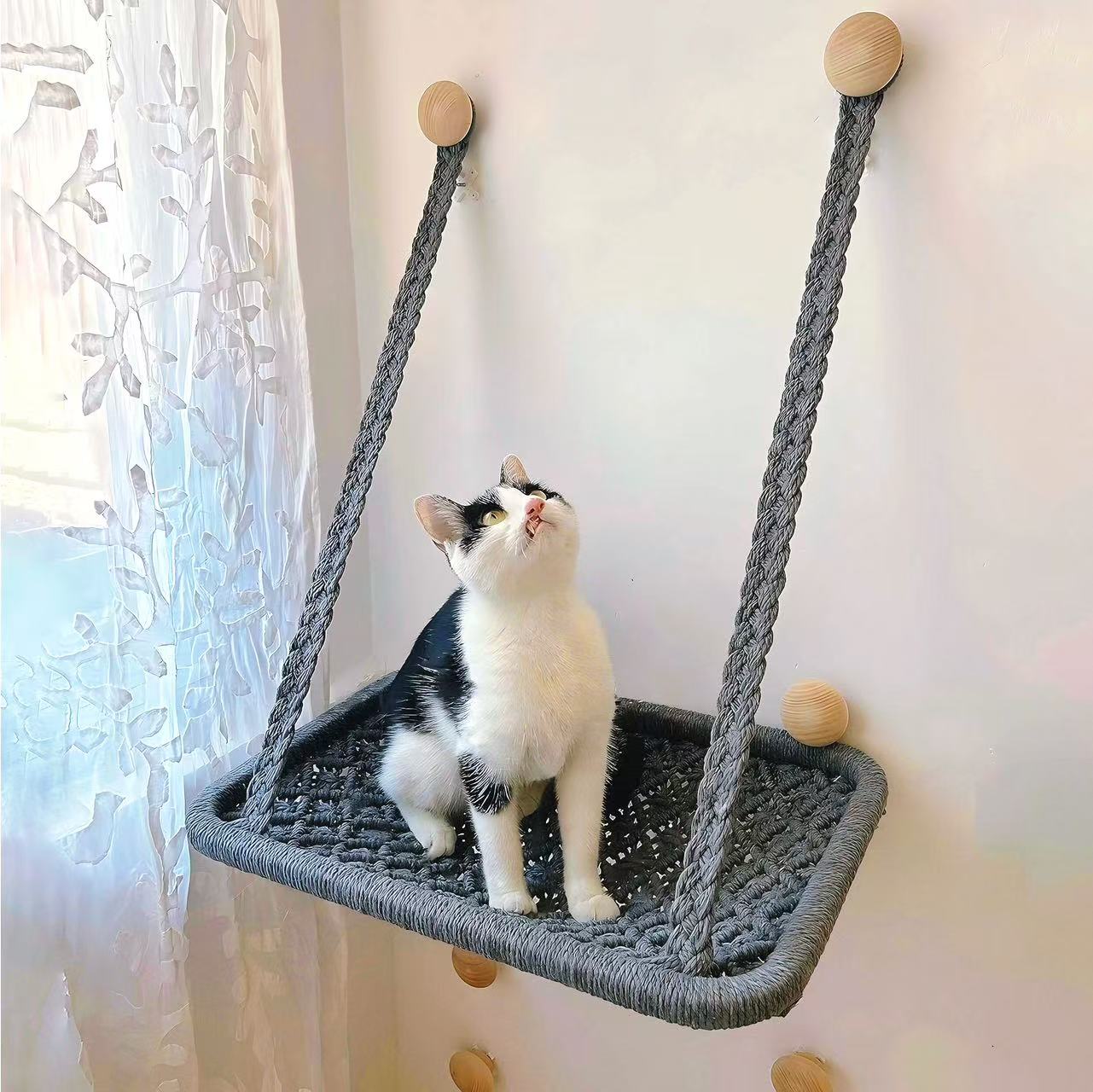 Traditional Hand Woven - Comfy Cat Window Perch