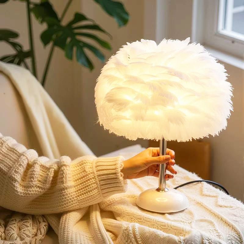 Feather Table Lamp: Romantic Ambience Light