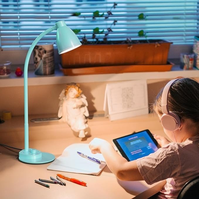 Flexible Gooseneck Table Light