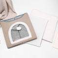 Load image into Gallery viewer, Foldable Cat Beds

